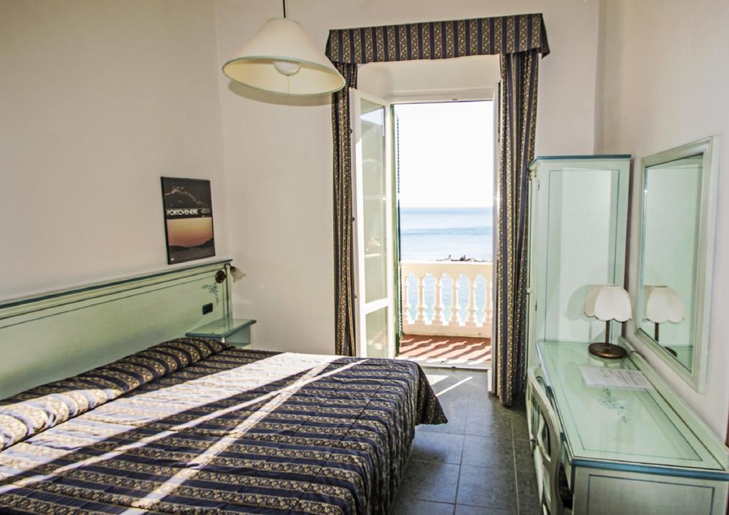 מונטרוסו אל מארה Hotel Baia מראה חיצוני תמונה