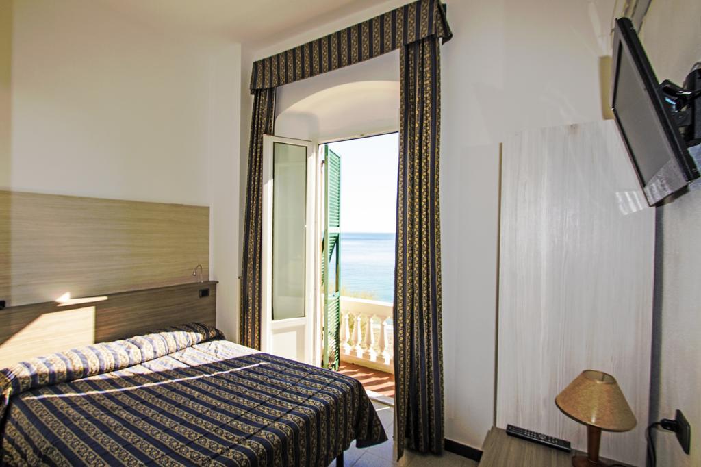 מונטרוסו אל מארה Hotel Baia מראה חיצוני תמונה